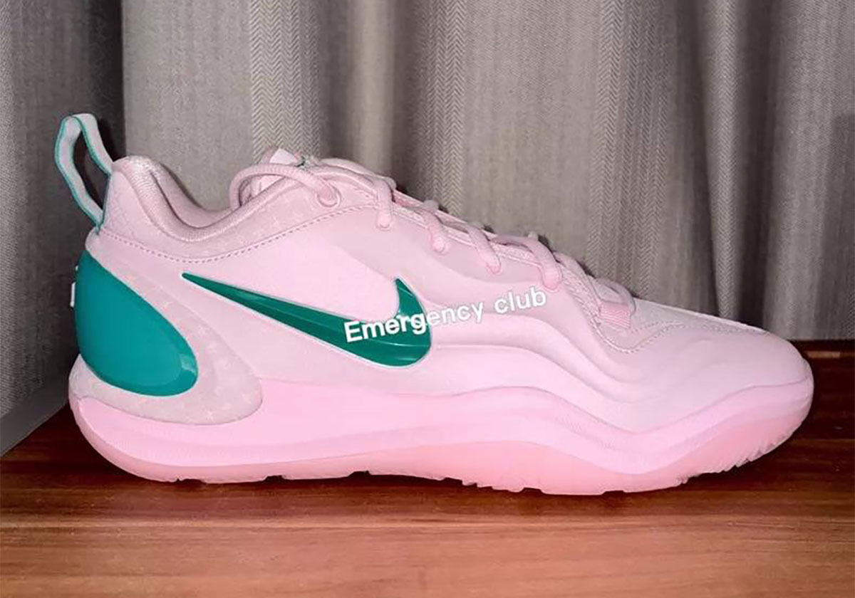 First Look At The Nike A’Two “MVP”