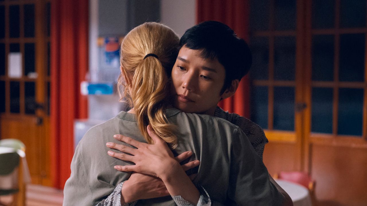 ギャラリー：濱口竜介が考えるケアと資本主義──映画『急に具合が悪くなる』ロングインタビュー