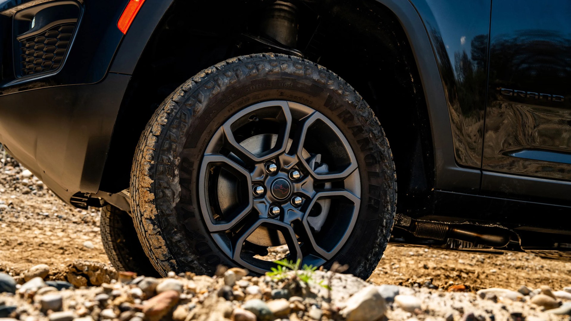 Jeep’s Most Trail-Hungry Grand Cherokee Returns from Its Hiatus