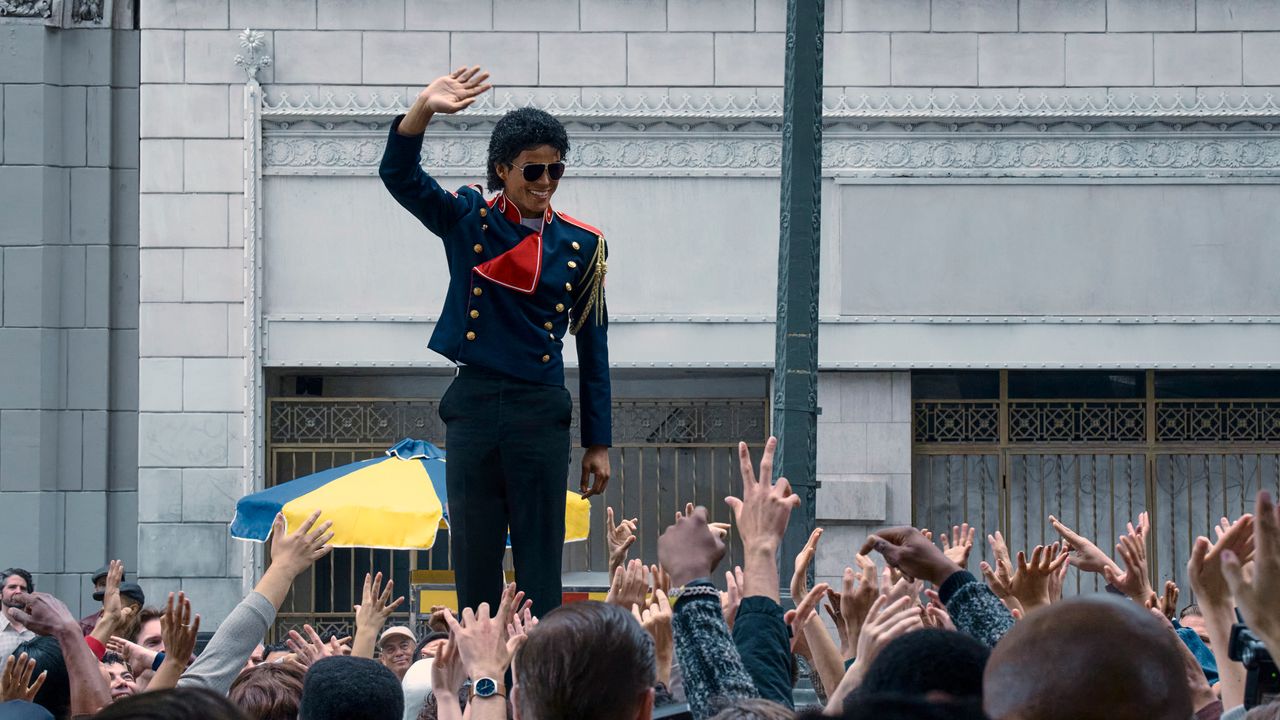 ギャラリー：映画『Michael／マイケル』──月を歩き、空を飛んだスター