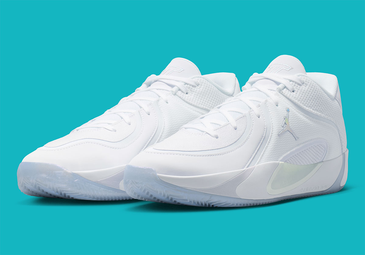 The Jordan Tatum 4 Shines In “Pure Platinum”